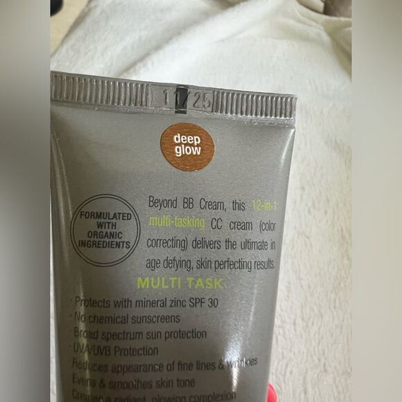 Juice Beauty Stem Cellular CC Cream SFP 30 Deep Glow - Picture 2 of 9